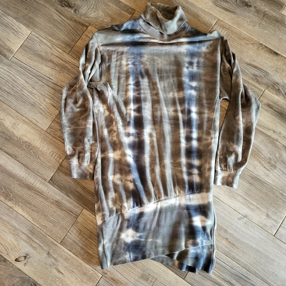 Young Fabulous and Broke Asymmetrical Tie Dye Sweater Dress size Large - Picture 13 of 14